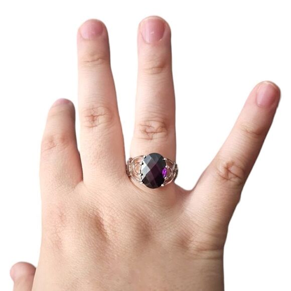 925 Sterling Silver Glass Amethyst Victorian Gemstone Ring (Size 8) - Picture 3 of 16